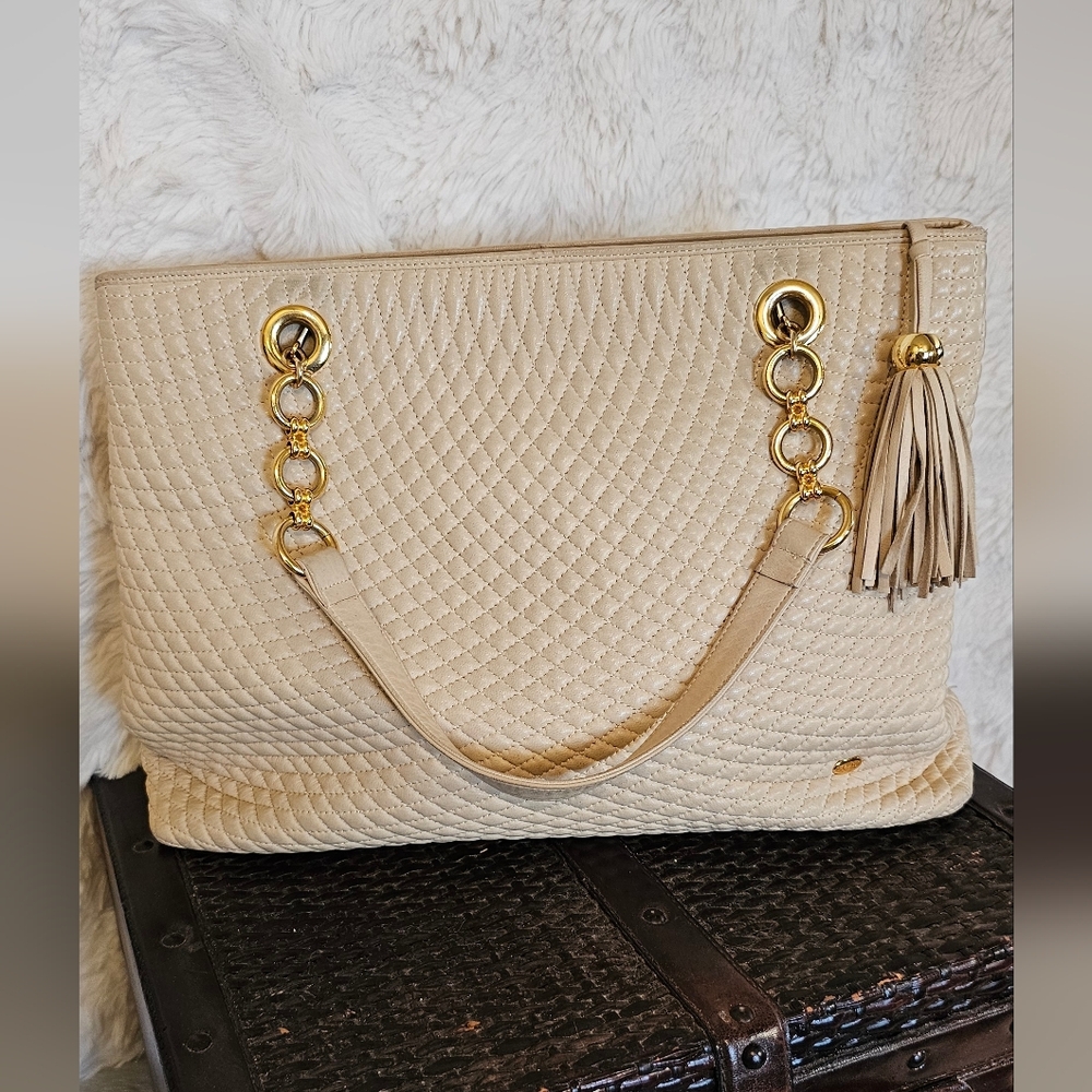 Bally Elegant Quilted Cream Tote Bag